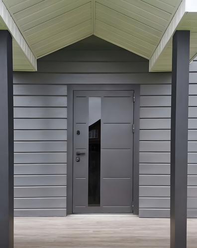 Входная дверь с тонированным стеклопакетом