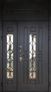 Полуторная термодверь МДФ со стеклопакетами, ковкой и верхней вставкой Полуторная термодверь МДФ со стеклопакетами, ковкой и верхней вставкой