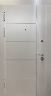 Входная квартирная дверь МДФ RAL с молдингами